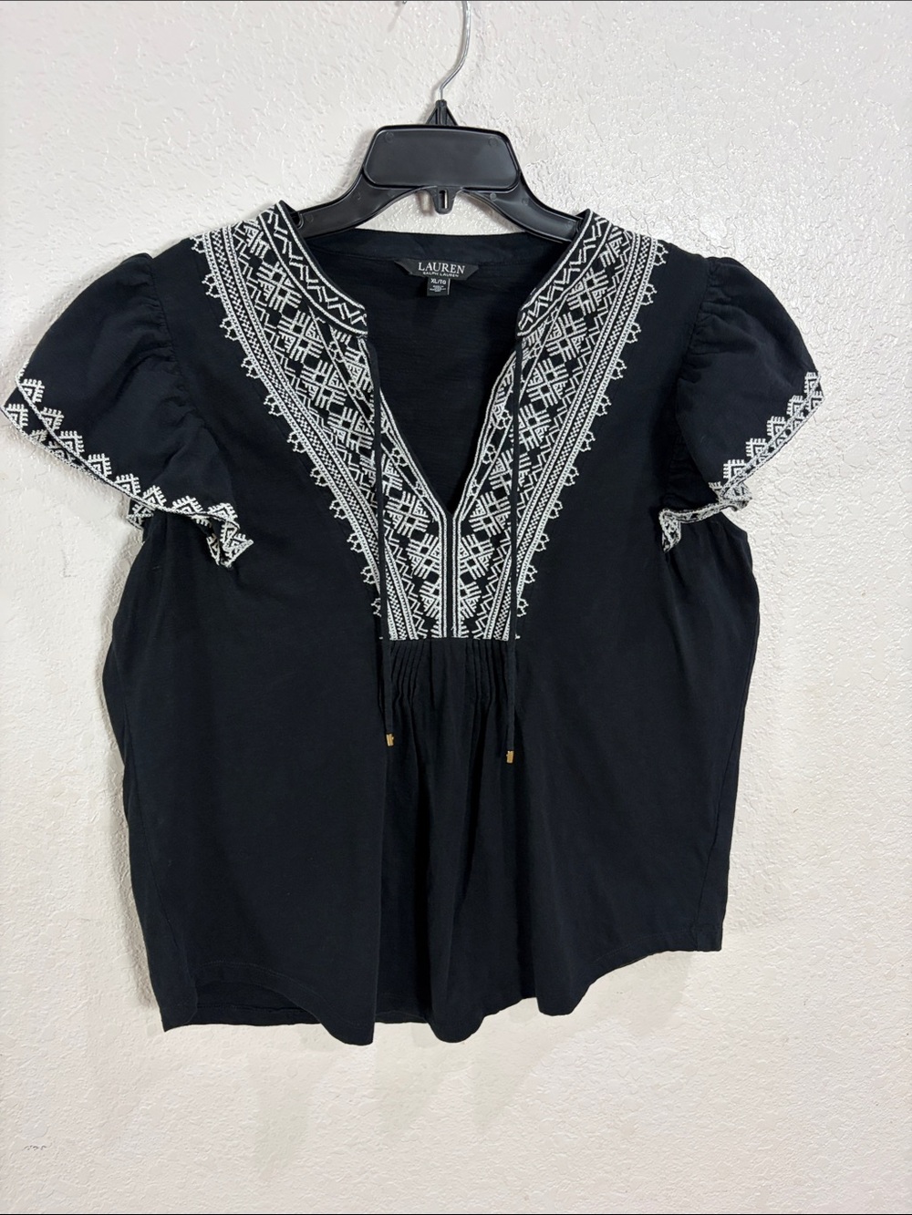 Lauren Ralph Lauren Black Top with White Embroidered Yoke,size XL - Picture 3 of 17